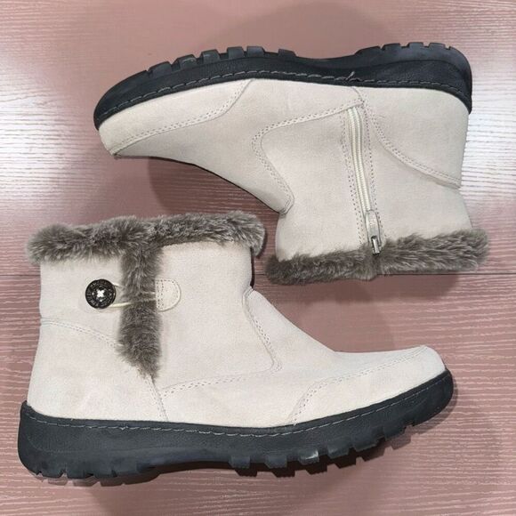 Khombu Iris Size 10 Cream Boots - Picture 1 of 6